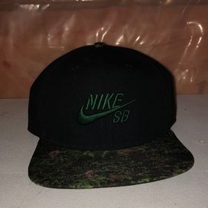NEW Nike SB Camo Snapback Adjustable Hat